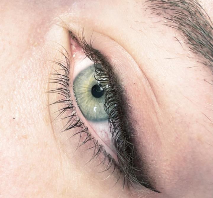  Wimpernkranz Permanent Make-Up | Wimpernkranz intensivieren als Blickfänger